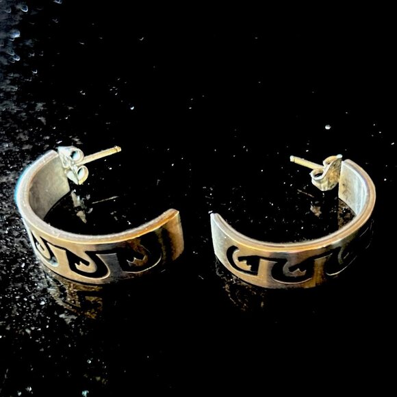 Native American Hopi Sterling Silver Hoop Earrings - Picture 3 of 4